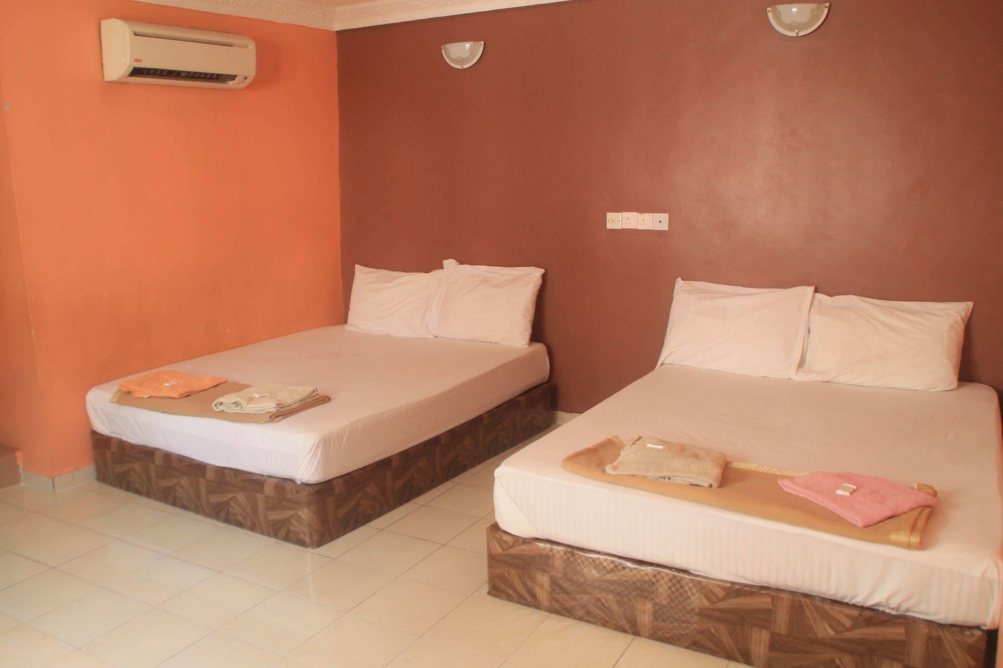 Sentosa Villa Hotel Klang Esterno foto