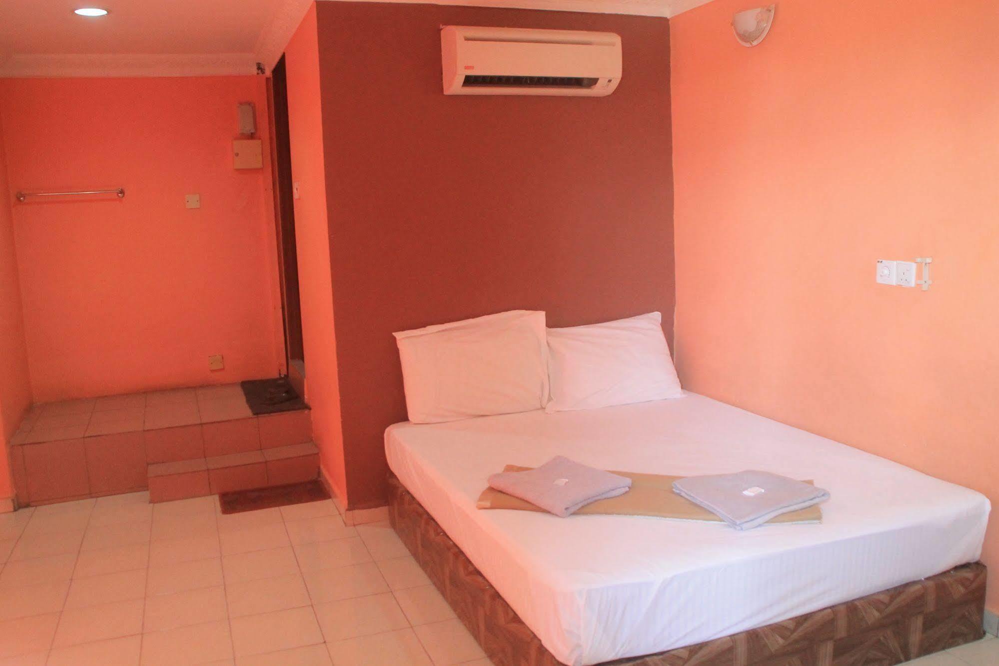 Sentosa Villa Hotel Klang Esterno foto